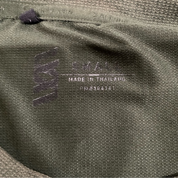 Second Skin green men’s training shirt size small - Picture 5 of 5